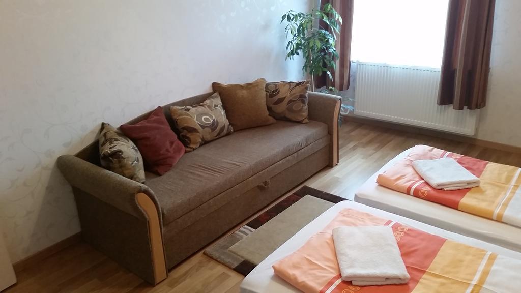 Fadora Apartman ตีฮานี ห้อง รูปภาพ