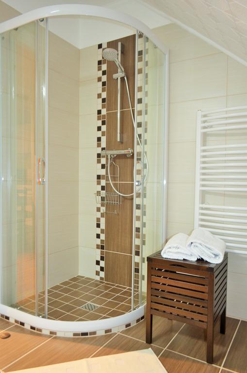 Fadora Apartman ตีฮานี ห้อง รูปภาพ