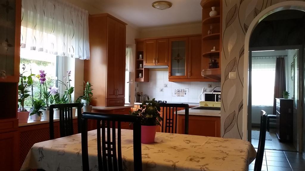 Fadora Apartman ตีฮานี ภายนอก รูปภาพ